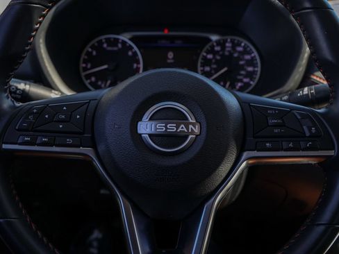 Used 2025 Nissan Sentra SR FWD image 25