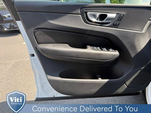 Used 2023 Volvo XC60 B5 Plus w/ Climate Package AWD/4WD image 16