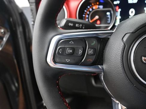 Used 2023 Jeep Wrangler Unlimited Rubicon AWD/4WD image 19