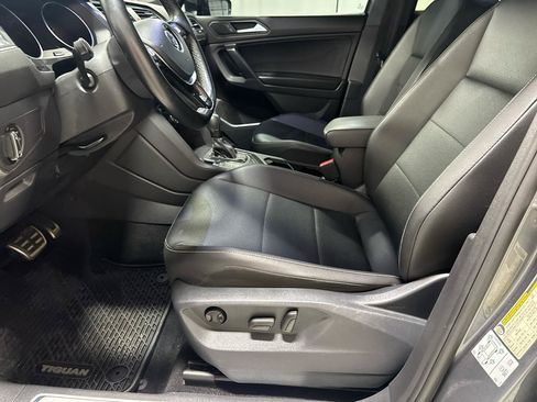 Used 2021 Volkswagen Tiguan SE R-Line FWD image 16