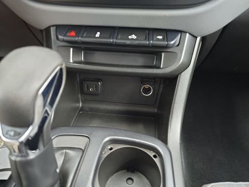 Used 2022 Chevrolet Colorado W/T image 18