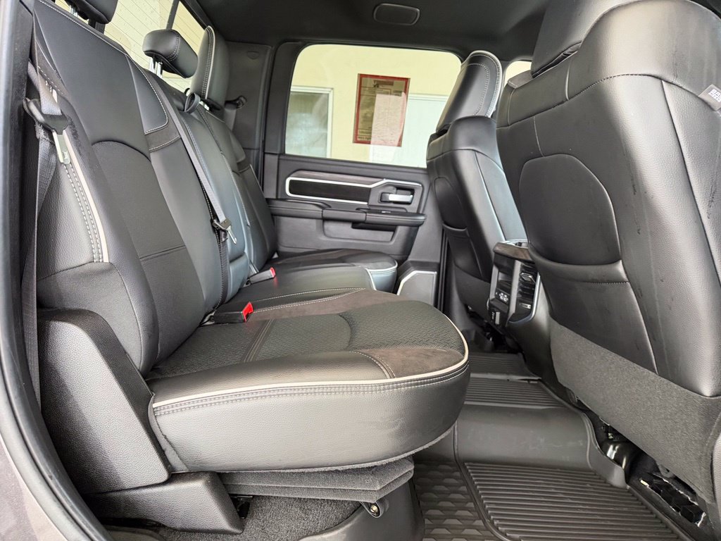 Used 2025 RAM 2500 Laramie AWD/4WD image 32