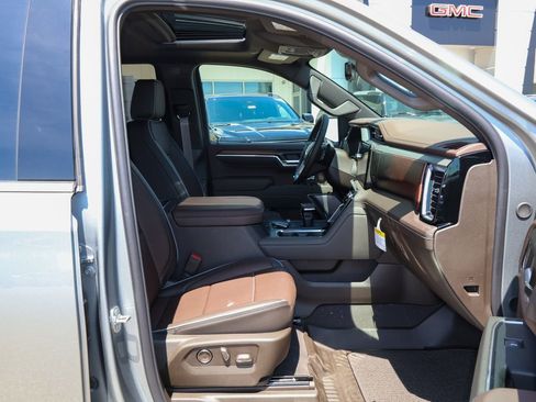 New 2026 GMC Sierra 1500 Denali w/ Technology Package AWD/4WD image 32