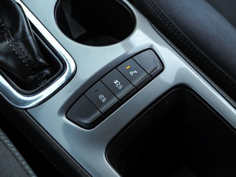 Used 2019 Chevrolet Cruze LT w/ Convenience Package image 25