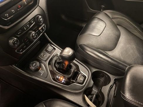 Used 2022 Jeep Cherokee Limited image 15