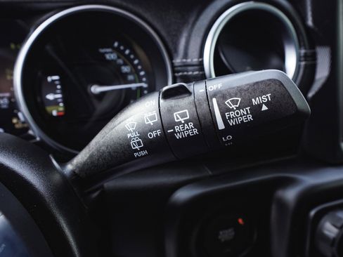 Used 2023 Jeep Wrangler Unlimited Sahara w/ Cold Weather Group image 22