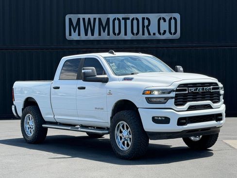Used 2025 RAM 2500 Big Horn AWD/4WD image 1
