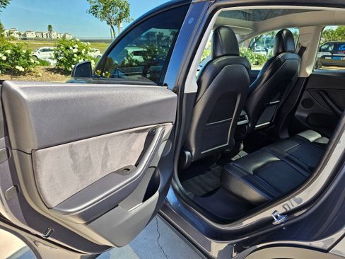 Used 2021 Tesla Model Y 2WD image 18