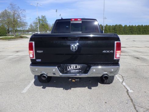 Used 2017 RAM 1500 Laramie w/ Convenience Group AWD/4WD image 7