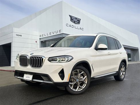Used 2022 BMW X3 xDrive30i w/ Premium Package 2 image 1