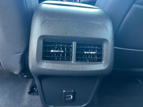 Used 2023 GMC Terrain SLE w/ Driver Convenience Package FWD image 30