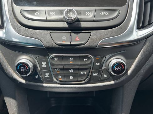 Used 2023 Chevrolet Equinox LT FWD image 19