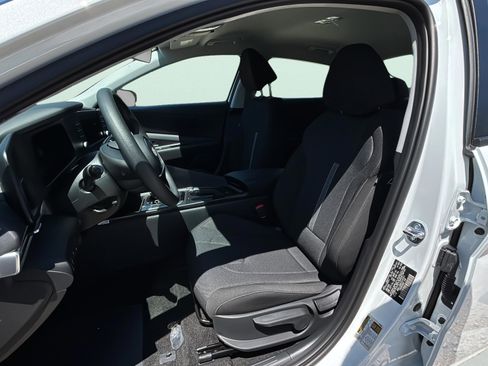 New 2026 Hyundai Elantra SE FWD image 20