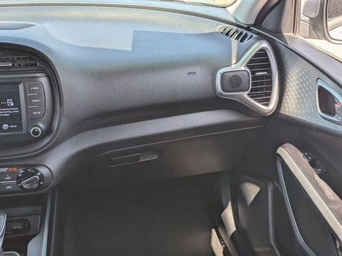 Used 2022 Kia Soul LX w/ Technology Package FWD image 17
