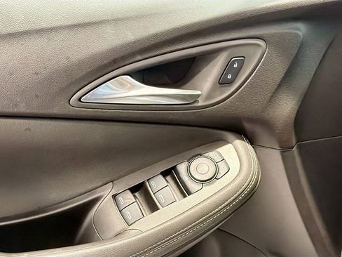 Certified 2025 Buick Encore GX Preferred w/ Advanced Technology Package image 16