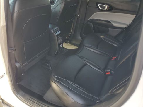Used 2025 Jeep Compass Limited AWD/4WD image 25