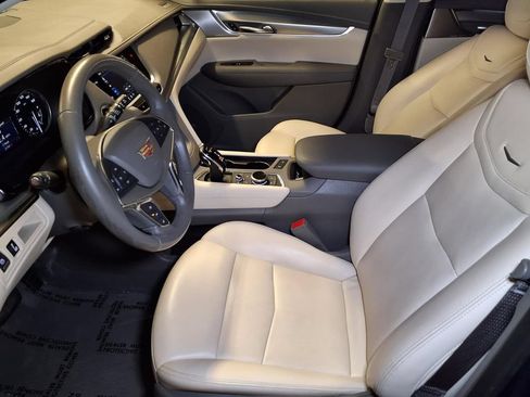 Certified 2023 Cadillac XT5 Premium Luxury FWD image 13