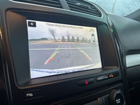 Used 2017 Ford Explorer XLT w/ Equipment Group 202A image 14