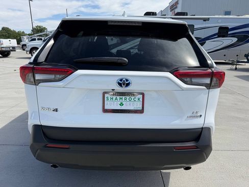 Used 2024 Toyota RAV4 LE AWD/4WD image 4