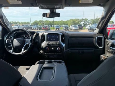 Used 2022 Chevrolet Silverado 1500 RST AWD/4WD image 45