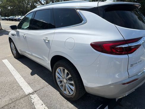 Used 2020 Buick Enclave Premium w/ Sun and Sites Package AWD/4WD image 15