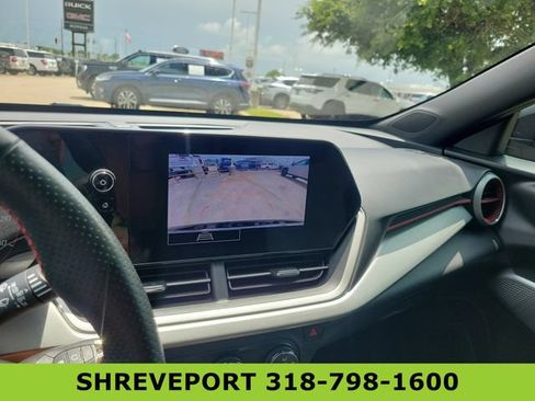 Used 2024 Chevrolet Trax RS w/ Sunroof Package FWD image 15