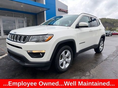 Used 2019 Jeep Compass Latitude w/ Cold Weather Group AWD/4WD image 1