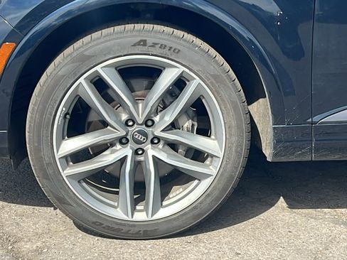 Used 2018 Audi Q7 3.0T Prestige image 9