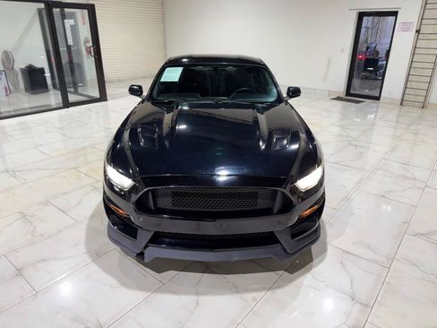 Used 2017 Ford Mustang GT RWD image 2