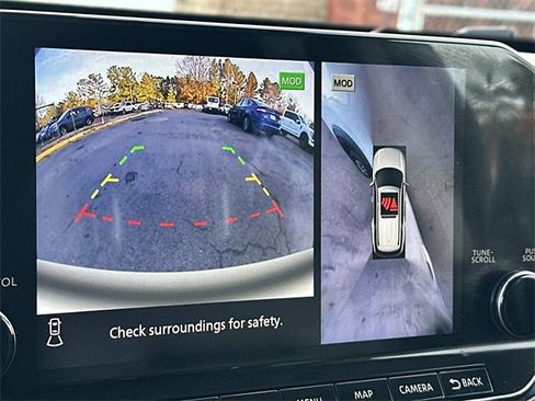 Used 2023 Nissan Pathfinder SL image 12