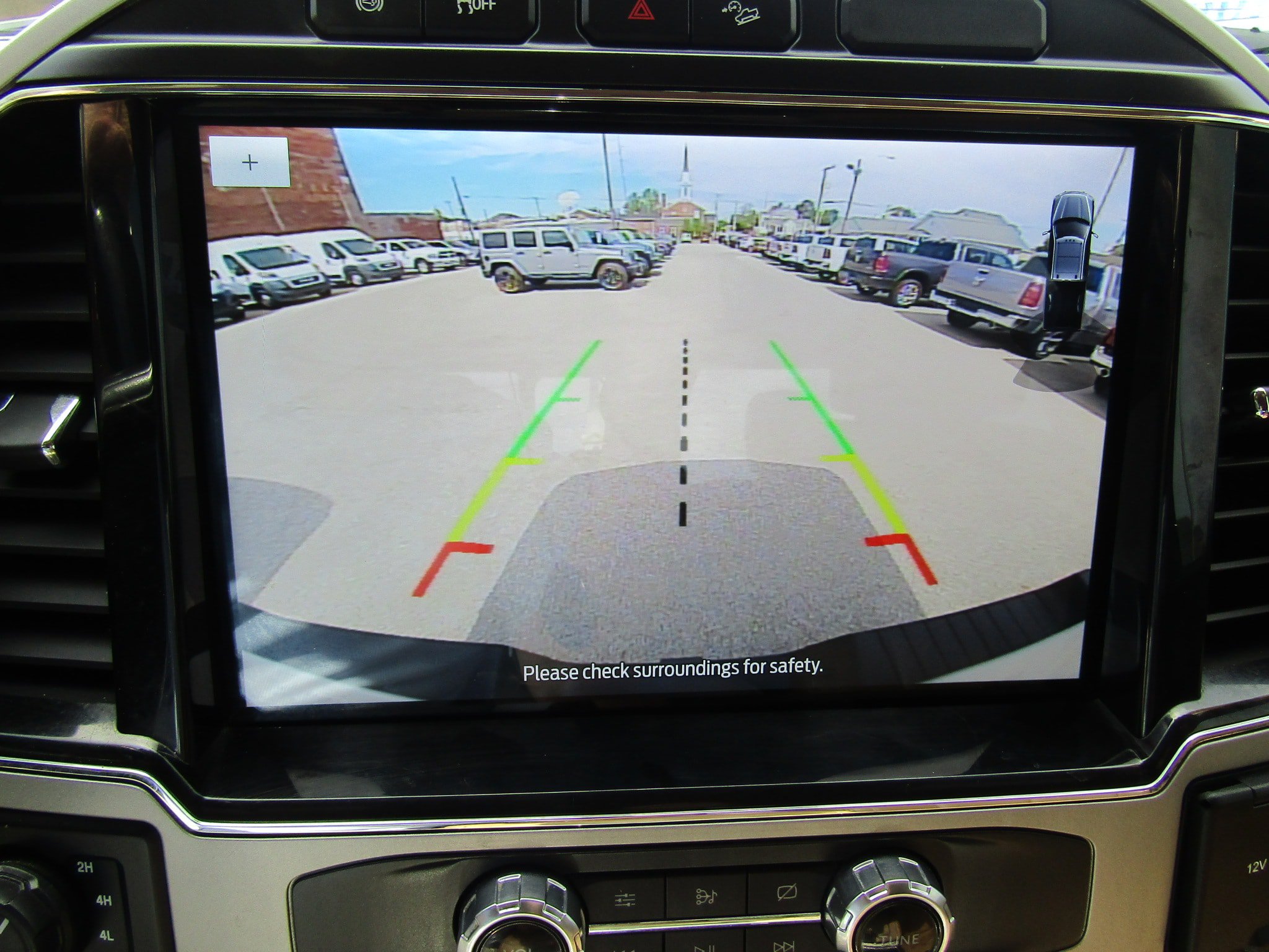 Used 2022 Ford F350 Lariat w/ Lariat Value Package AWD/4WD image 34