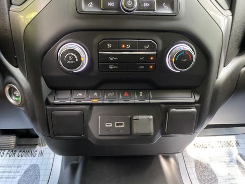 Used 2022 Chevrolet Silverado 1500 Custom AWD/4WD image 28