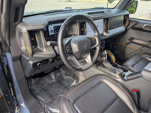 Certified 2024 Ford Bronco Badlands AWD/4WD image 15