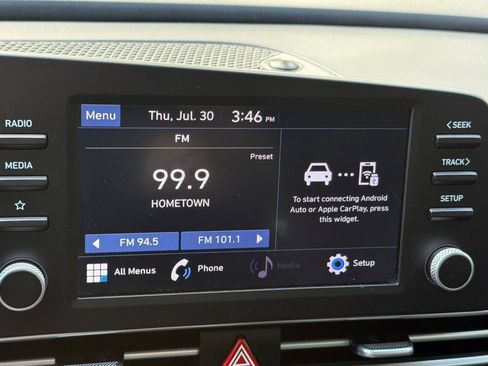 Used 2022 Hyundai Elantra SE FWD image 16