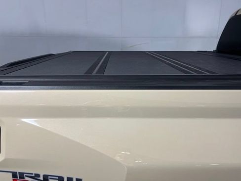 Used 2023 Chevrolet Colorado Trail Boss AWD/4WD image 9