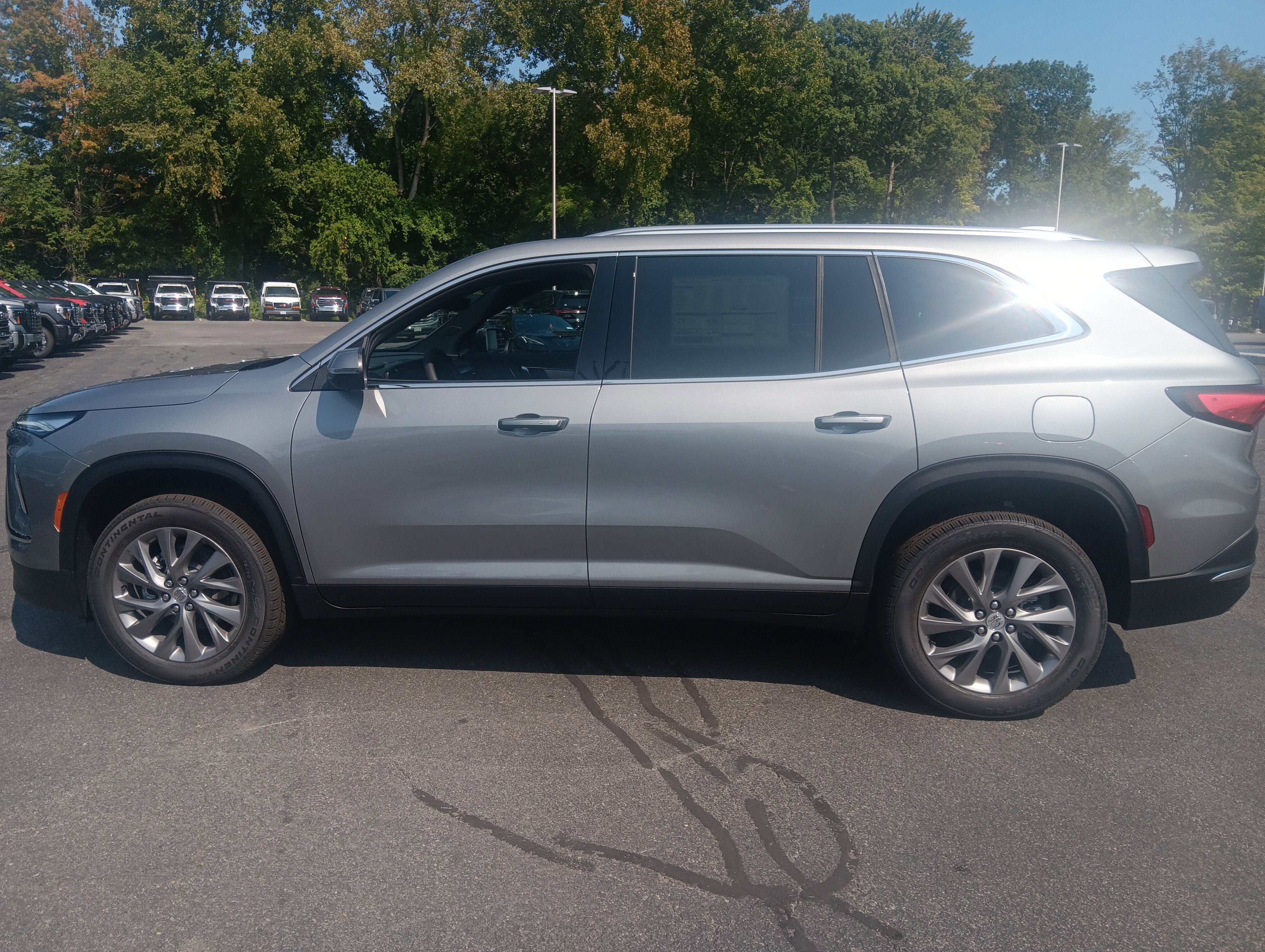 New 2026 Buick Enclave Preferred w/ Power Package AWD/4WD image 2