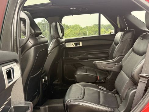 Used 2020 Ford Explorer ST w/ Premium Technology Package AWD/4WD image 27