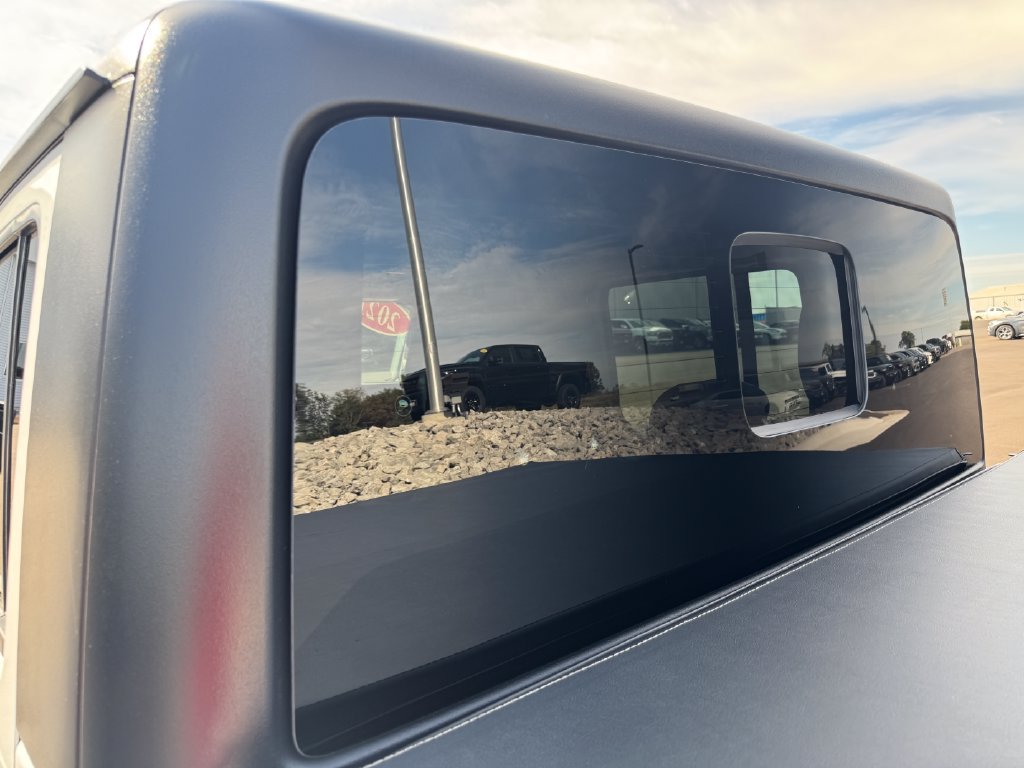 Used 2021 Jeep Gladiator Rubicon AWD/4WD image 13