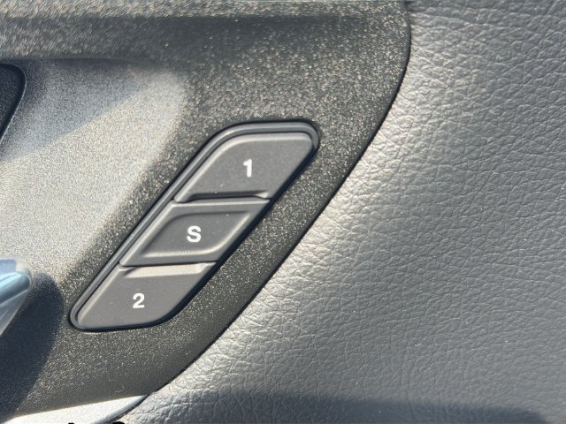 Used 2023 RAM 1500 Laramie AWD/4WD image 23