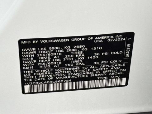 Used 2024 Volkswagen Atlas Peak Edition SE AWD/4WD image 26