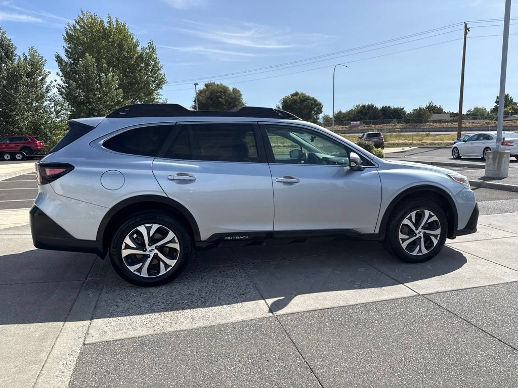 Used 2020 Subaru Outback Limited AWD/4WD image 5