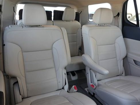 Used 2022 GMC Acadia Denali w/ Denali Ultimate Package image 22