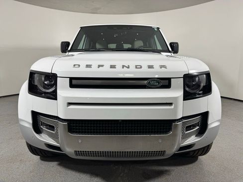 Used 2023 Land Rover Defender 130 SE AWD/4WD image 2