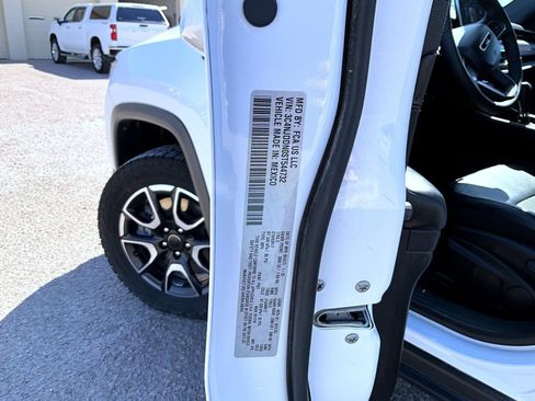 Certified 2025 Jeep Compass Trailhawk AWD/4WD image 25