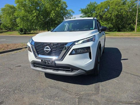 Used 2022 Nissan Rogue S FWD image 1