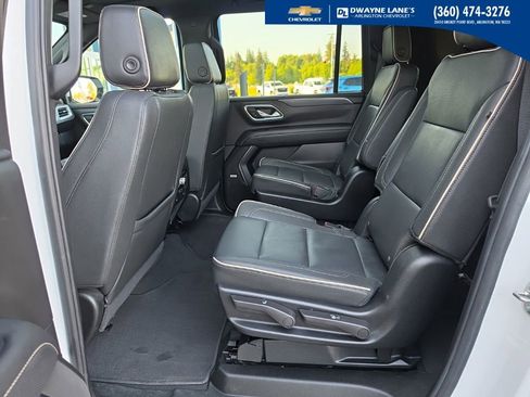 Used 2024 GMC Yukon XL SLT w/ SLT Luxury Package AWD/4WD image 29