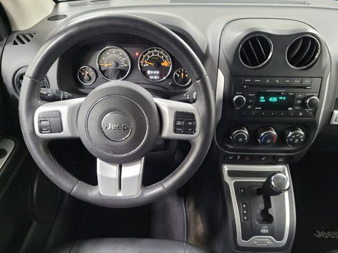 Used 2015 Jeep Compass Latitude AWD/4WD image 22