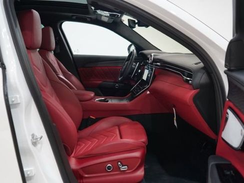 Used 2025 Maserati Grecale Modena image 35