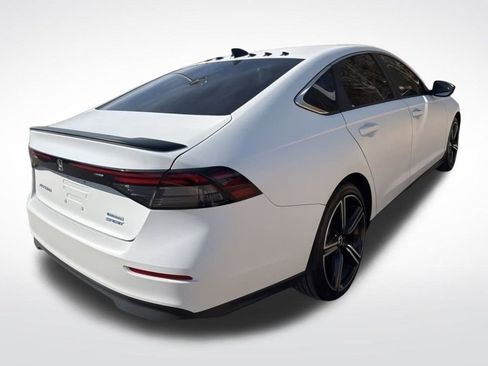 Used 2025 Honda Accord Sport image 6