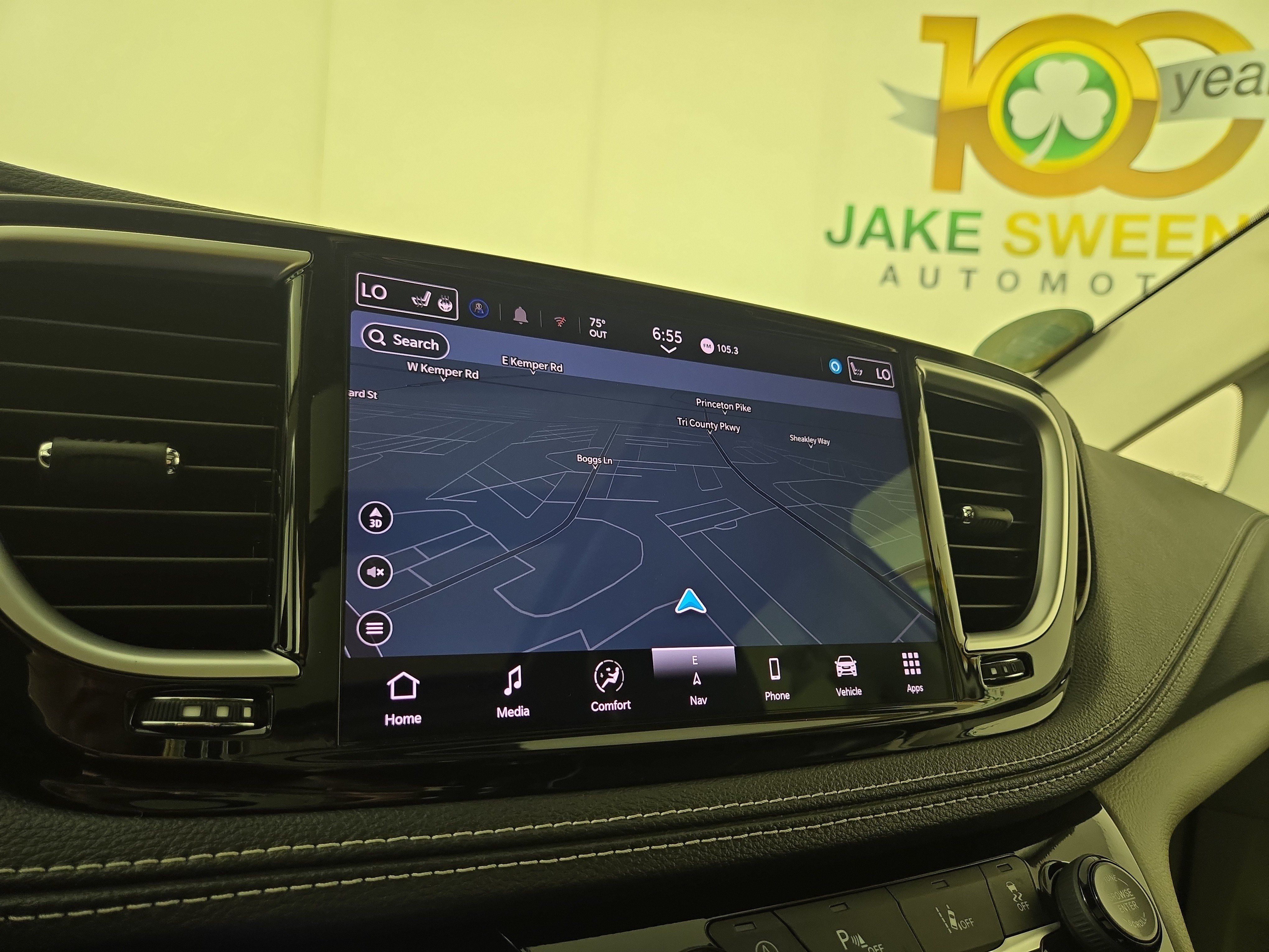 Used 2024 Chrysler Pacifica Limited FWD image 21